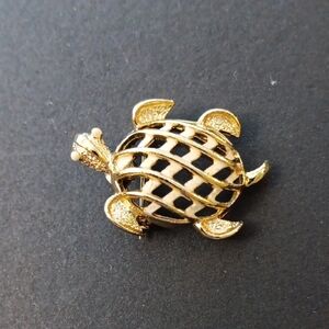 Vintage Signed Gerrys Gold and White Turtle Brooch